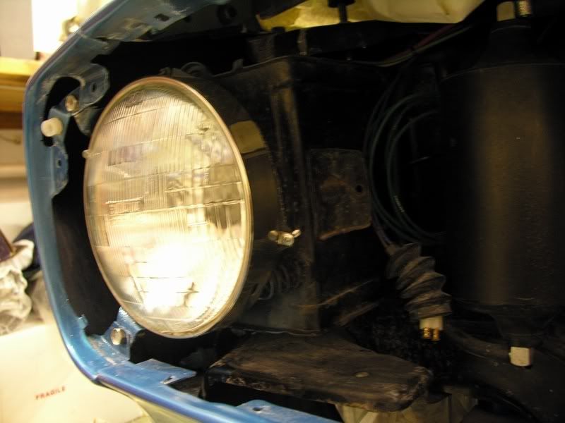 Need pic. of standard headlight bucket Team Camaro Tech